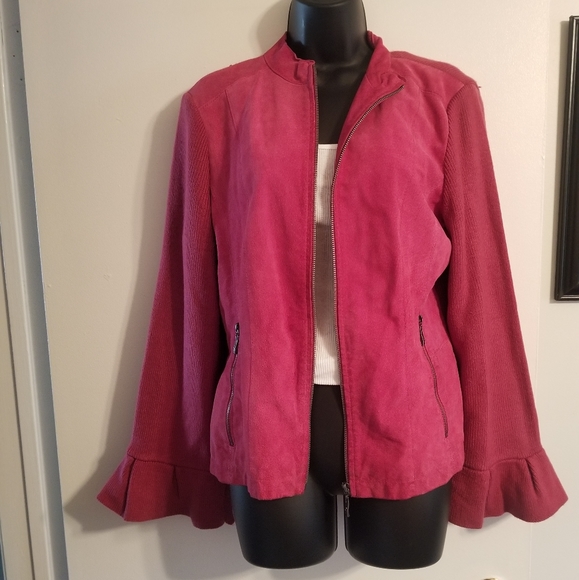 2 Pieces: Suede Jacket & Sleeveless Turtleneck - Picture 3 of 10